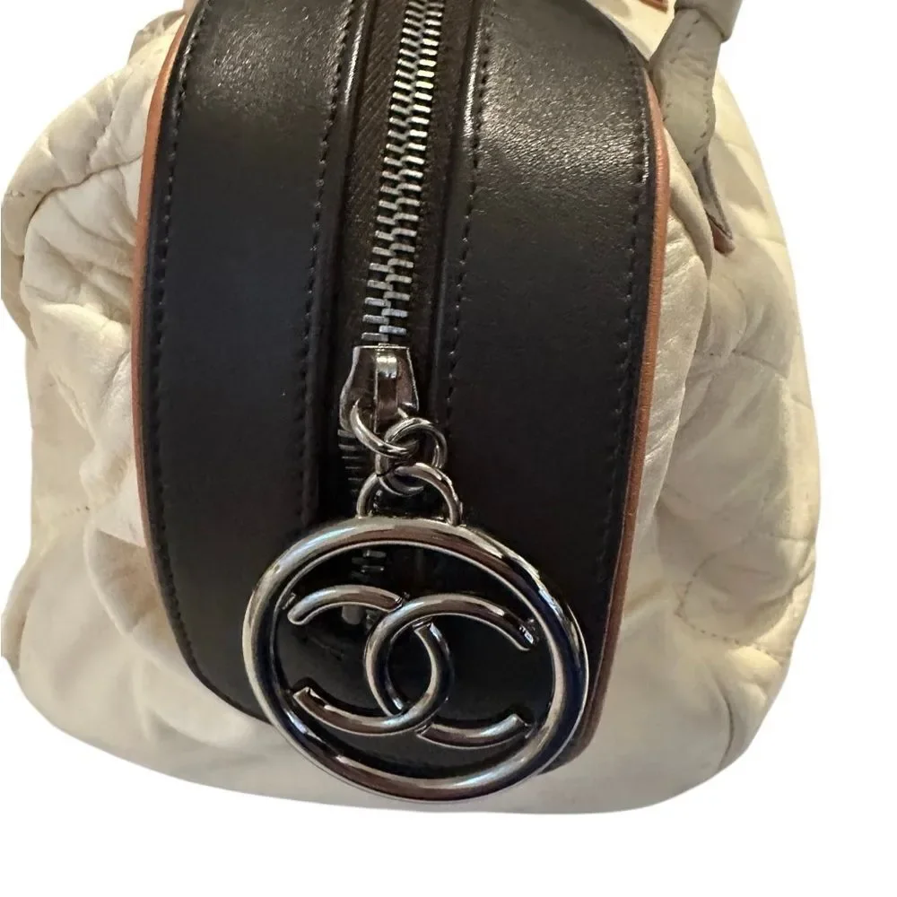 CHANEL Cream and Black Quilted Shoulder Bag